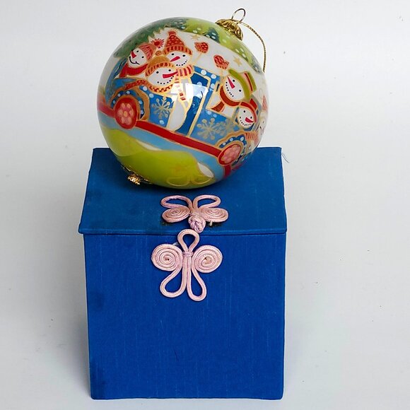 JOYFUL PIER 1 SNOWMAN Train ORNAMENT 2009 Li Bien Glass Bulb Ornament - Picture 1 of 9